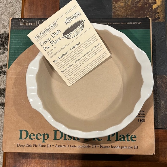 Pampered Chef Kitchen Nib Pampered Chef Deep Dish Pie Plate Baker 9 Vanilla Stoneware Made